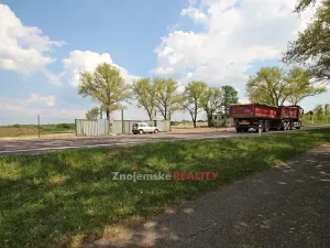 Pronájem komerčního pozemku, Hevlín, 16559 m2