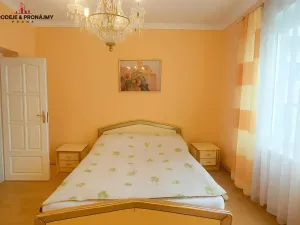 Prodej vily, Praha - Suchdol, 243 m2