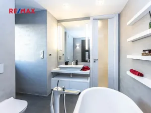 Pronájem bytu 2+kk, Praha - Strašnice, Novostrašnická, 68 m2