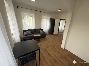 Pronájem bytu 1+kk, Praha - Dubeč, Starodubečská, 22 m2