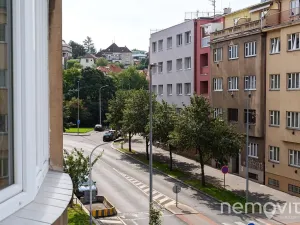 Prodej bytu 1+kk, Praha - Podolí, Na dolinách, 39 m2