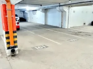 Pronájem garážového stání, Praha, Ve Lhotce, 12 m2