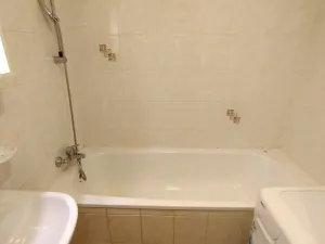 Pronájem bytu 3+1, Praha - Záběhlice, Vrútecká, 63 m2