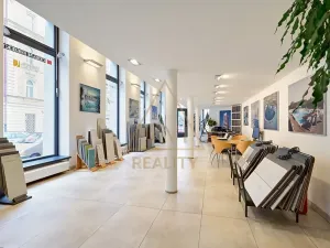 Pronájem obchodního prostoru, Praha - Vršovice, Černomořská, 364 m2