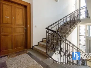 Pronájem bytu 2+kk, Praha - Nové Město, Pod Slovany, 58 m2