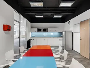 Pronájem kanceláře, Praha - Smíchov, Radlická, 495 m2