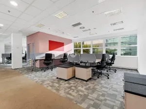 Pronájem kanceláře, Praha - Smíchov, Radlická, 495 m2