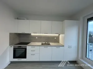 Pronájem bytu 1+kk, Otrokovice, Moravní, 31 m2