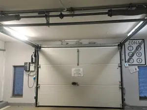 Pronájem garážového stání, Praha - Háje, Jurkovičova, 16 m2