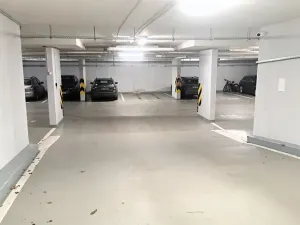 Pronájem garážového stání, Praha - Háje, Jurkovičova, 16 m2