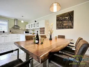 Prodej rodinného domu, Měšice, V lukách, 267 m2