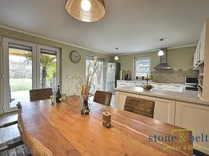 Prodej rodinného domu, Měšice, V lukách, 267 m2