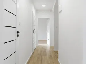 Pronájem bytu 2+kk, Karlovy Vary, Šmeralova, 48 m2