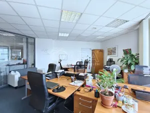 Pronájem kanceláře, Praha - Nusle, Hvězdova, 240 m2