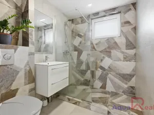 Prodej bytu 2+1, Ostrov, Masarykova, 51 m2