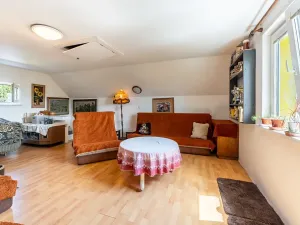 Prodej chaty, Hradčany, 61 m2