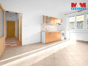 Prodej bytu 2+1, Petrovice, 58 m2