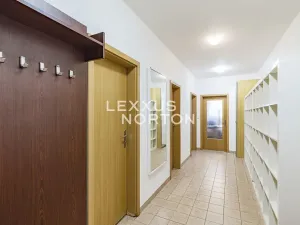 Pronájem bytu 2+kk, Praha - Motol, Jeřabinová, 68 m2