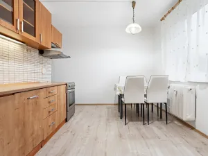 Prodej bytu 3+1, Hvozd, 74 m2