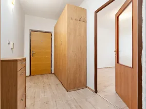 Prodej bytu 3+1, Hvozd, 74 m2