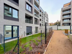 Pronájem bytu 1+kk, Praha - Strašnice, Počernická, 27 m2