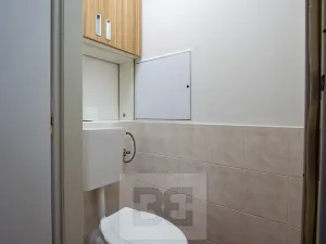 Pronájem bytu 2+kk, Praha - Troja, Hnězdenská, 52 m2
