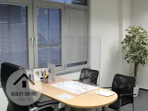 Pronájem kanceláře, Praha - Karlín, Sokolovská, 195 m2