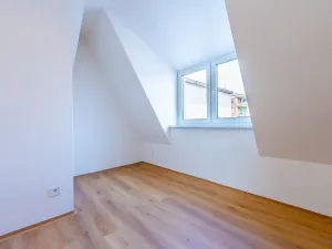 Pronájem bytu 1+1, Aš, Hlavní, 34 m2