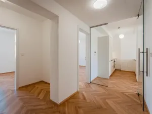 Pronájem bytu 3+kk, Praha - Žižkov, Seifertova, 85 m2