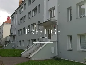 Pronájem bytu 2+kk, Praha - Košíře, Karenova, 40 m2