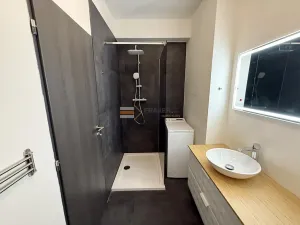 Pronájem bytu 2+kk, Praha - Kyje, Pelušková, 49 m2