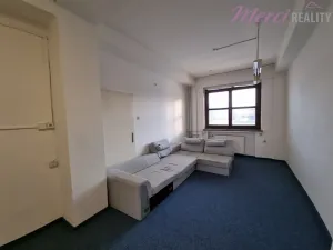 Pronájem kanceláře, Uherské Hradiště, Tř. Maršála Malinovského, 23 m2