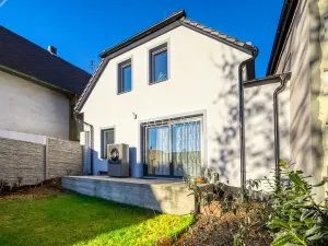 Prodej rodinného domu, Kamenice nad Lipou, Dobšova, 210 m2