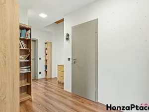 Prodej rodinného domu, Černé Voděrady, Černokostelecká, 159 m2