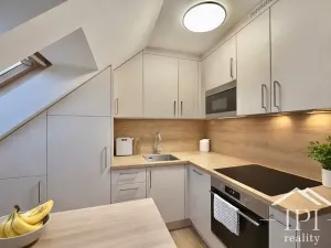 Prodej bytu 2+kk, Praha - Holešovice, Komunardů, 53 m2