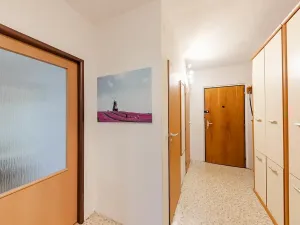 Pronájem bytu 2+kk, Praha - Kobylisy, Rajmonova, 55 m2