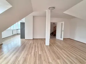 Pronájem bytu 3+kk, Praha, Podbělohorská, 105 m2