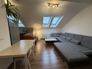 Prodej bytu 2+kk, Slavkov u Brna, sídliště Nádražní, 64 m2