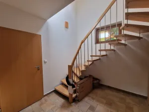 Prodej rodinného domu, Hrdlořezy, 280 m2