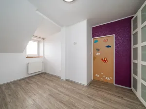 Prodej bytu 3+1, Olomouc, Chválkovická, 92 m2