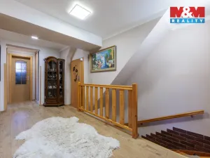 Prodej rodinného domu, Karlovy Vary - Stará Role, Nové domky, 152 m2