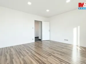 Pronájem bytu 1+1, Ostrava - Poruba, Čs. exilu, 38 m2