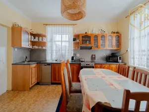 Prodej rodinného domu, Petrovice, 246 m2