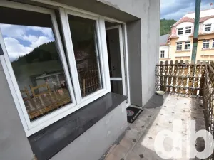 Prodej bytu 3+1, Kraslice, nám. T. G. Masaryka, 95 m2