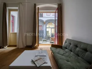 Prodej bytu 2+kk, Praha - Karlín, Prvního pluku, 73 m2