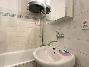 Pronájem bytu 2+kk, Praha - Holešovice, Komunardů, 50 m2