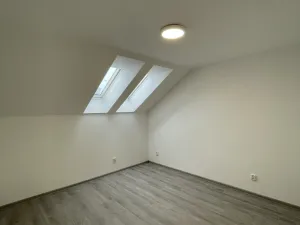 Pronájem bytu 2+kk, Sedlec-Prčice - Sedlec, Uhřická, 67 m2
