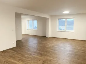 Pronájem rodinného domu, Měník, 150 m2
