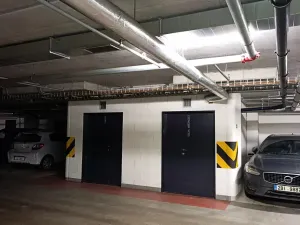 Pronájem - jiné, Praha - Malešice, Počernická, 12 m2