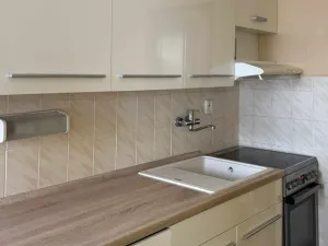 Pronájem bytu 3+1, Chvaletice, Kolínská, 79 m2